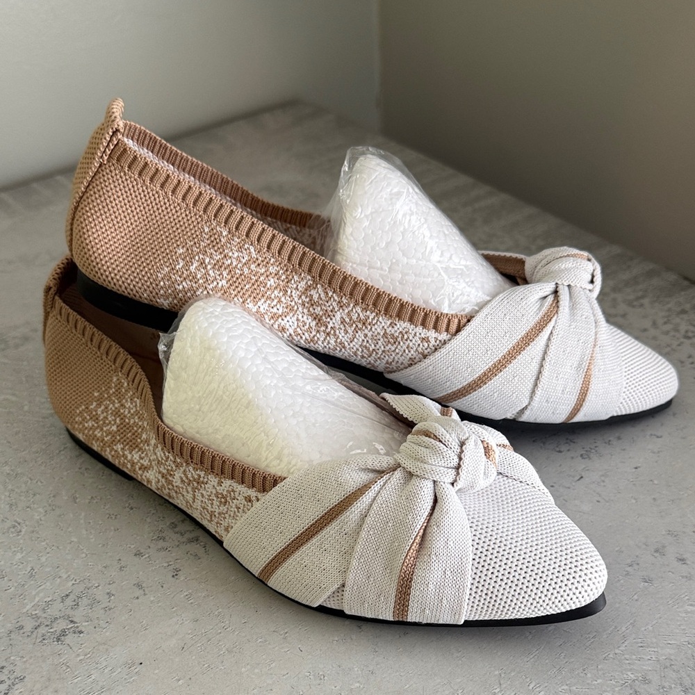 NWOT. Elegant Beige and White Women's Flats